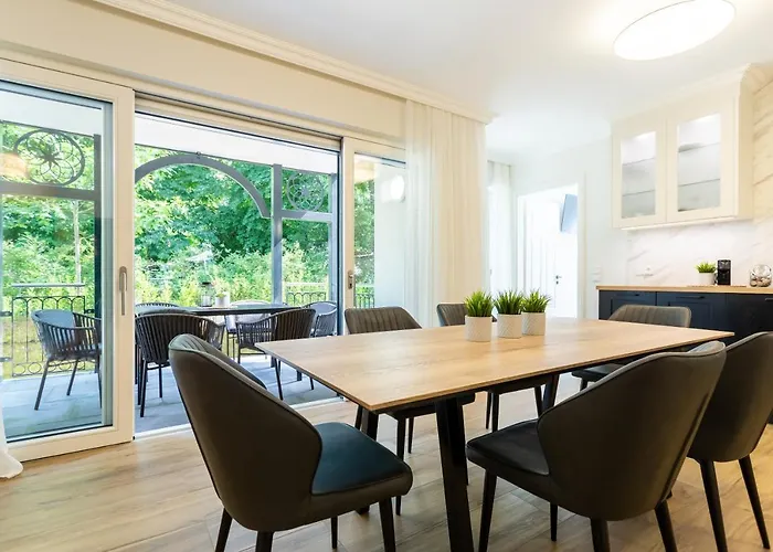 Chloe Exklusiv In Lage Mit Strandkorb Am Binz